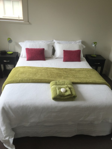 Luxury Accommodation Central Hutt - Gallery - 7