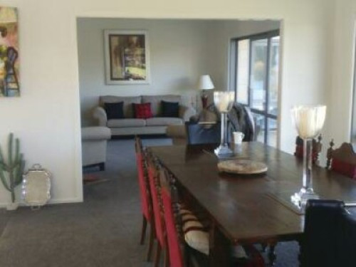 Sailing food and wine enthusiasts 