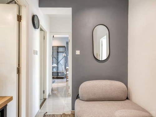 Chic and Comfortable Coliving in Scenic Kennedy Town Apartment