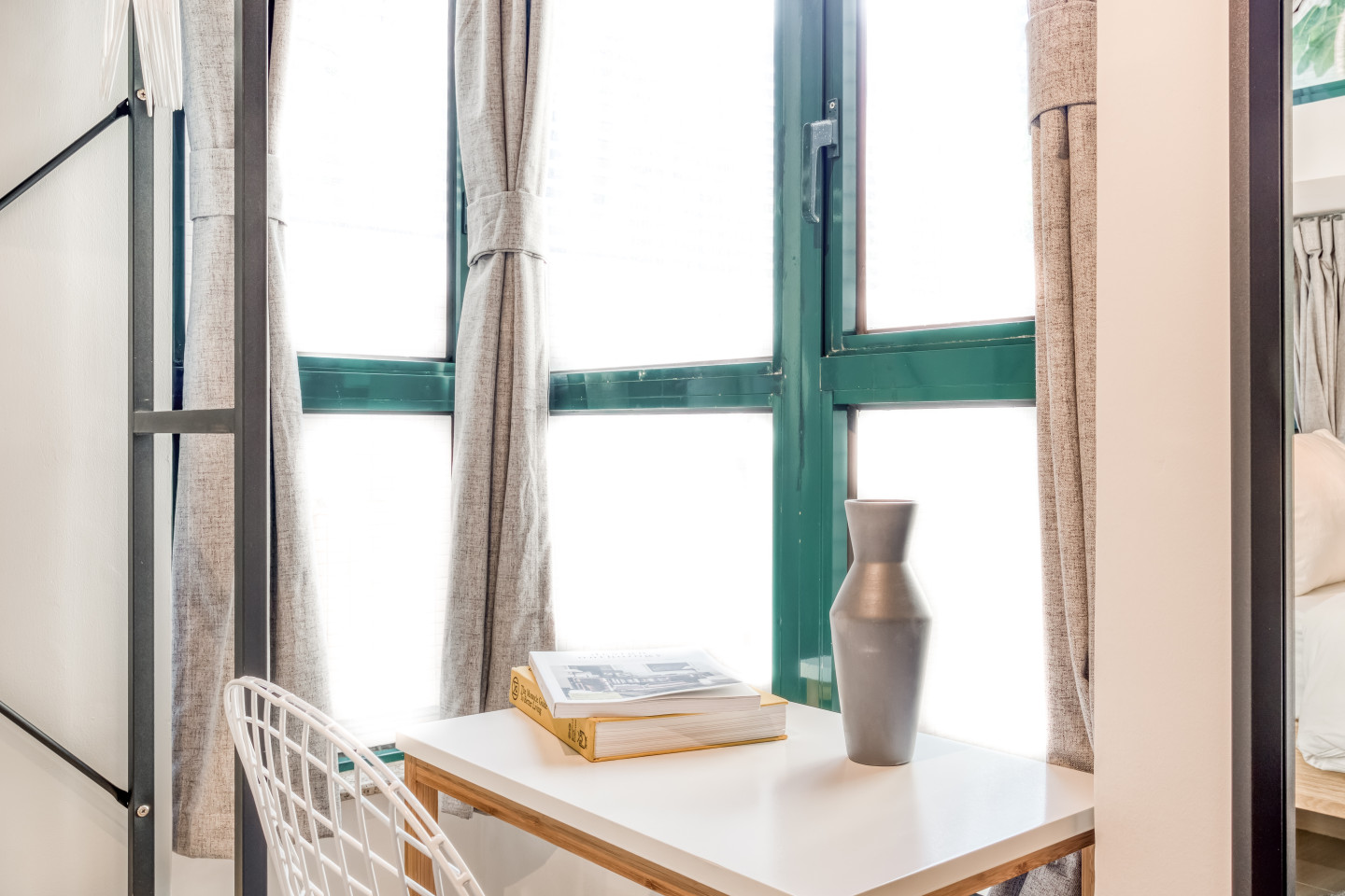  Private Room With Shared Bathroom 1  -  Chic and Comfortable Coliving in Scenic Kennedy Town Apartment  - Gallery -  5