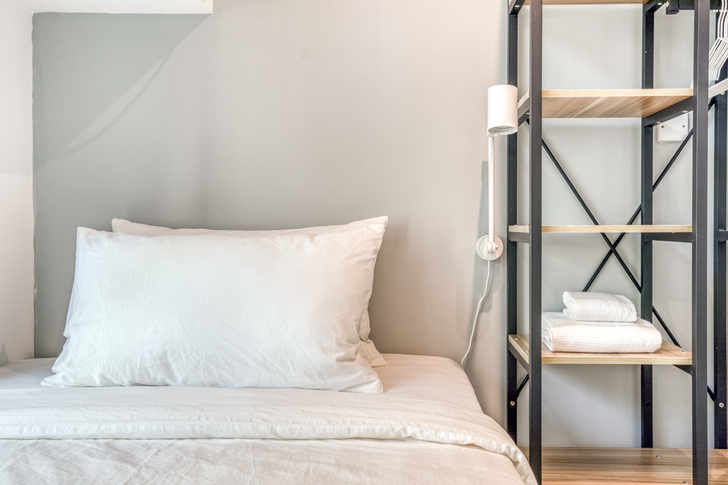  Private Room With Shared Bathroom 2  -  Chic and Comfortable Coliving in Scenic Kennedy Town Apartment  - Gallery -  6