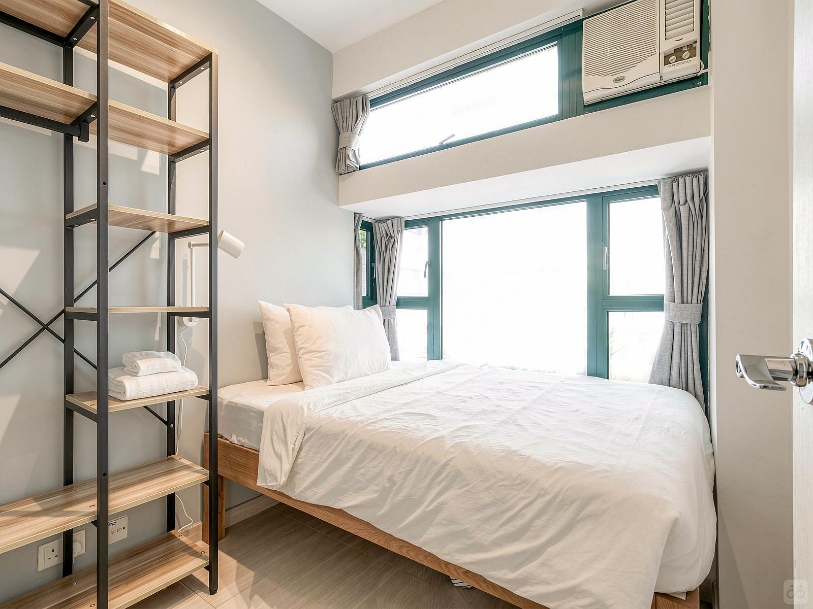  Private Room With Shared Bathroom 2  -  Chic and Comfortable Coliving in Scenic Kennedy Town Apartment  - Gallery -  15