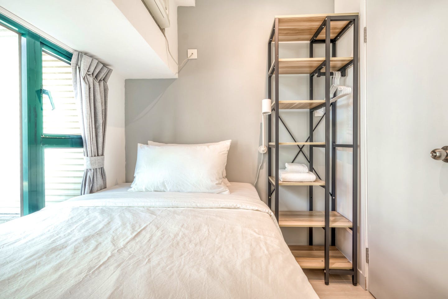  Private Room With Shared Bathroom 2  -  Chic and Comfortable Coliving in Scenic Kennedy Town Apartment  - Gallery -  10