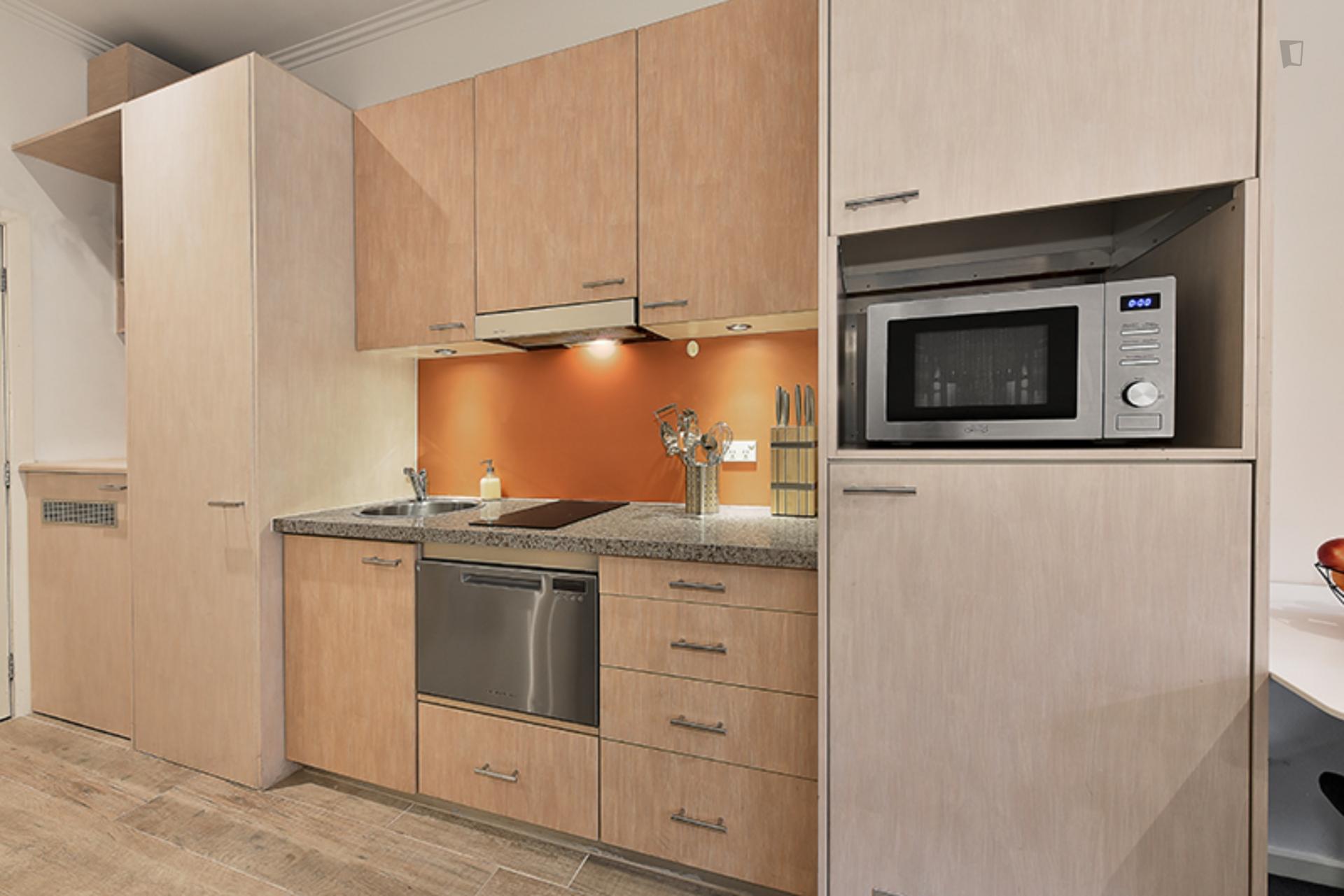 Lovely 1-bedroom apartment near Flinders Street Railway Station