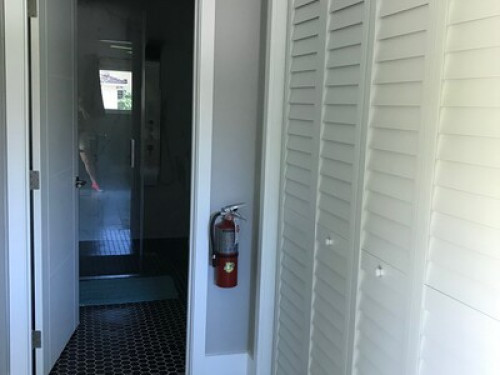 Modern and private suite - Gallery - 7