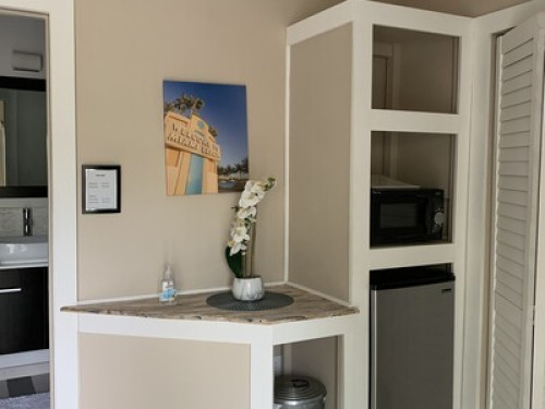 Modern and private suite - Gallery - 11