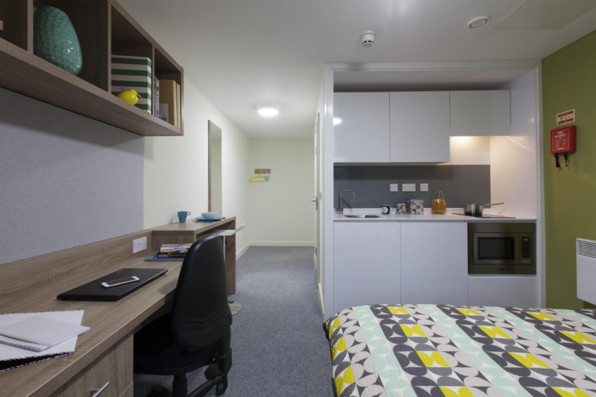 Premium Studio - Selly Oak Court - Gallery - 11