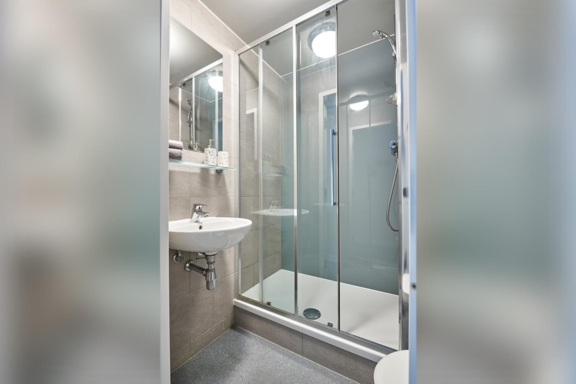 Standard En-Suite - Selly Oak Court - Gallery - 12