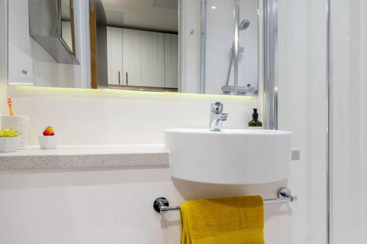 Standard Twin - Flora Building - Gallery - 9