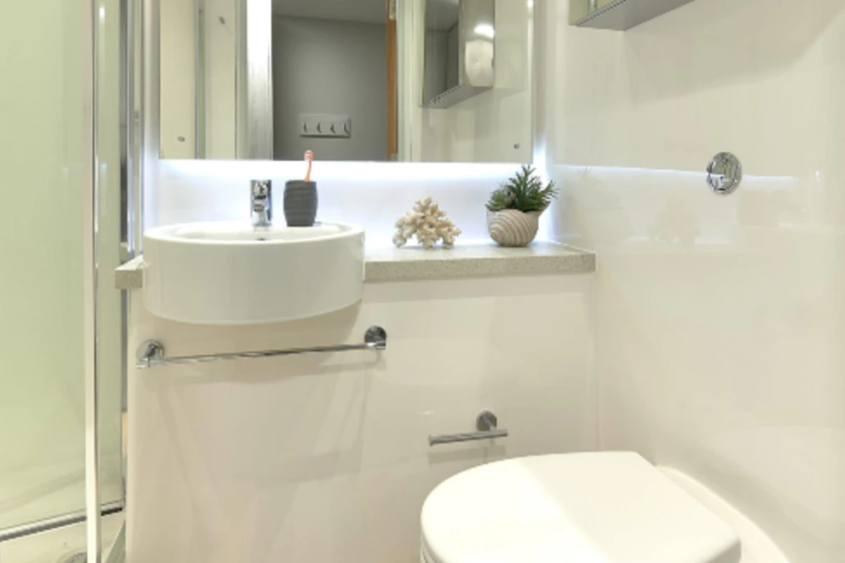  Large Twin  -  Flora Building  - Gallery -  3