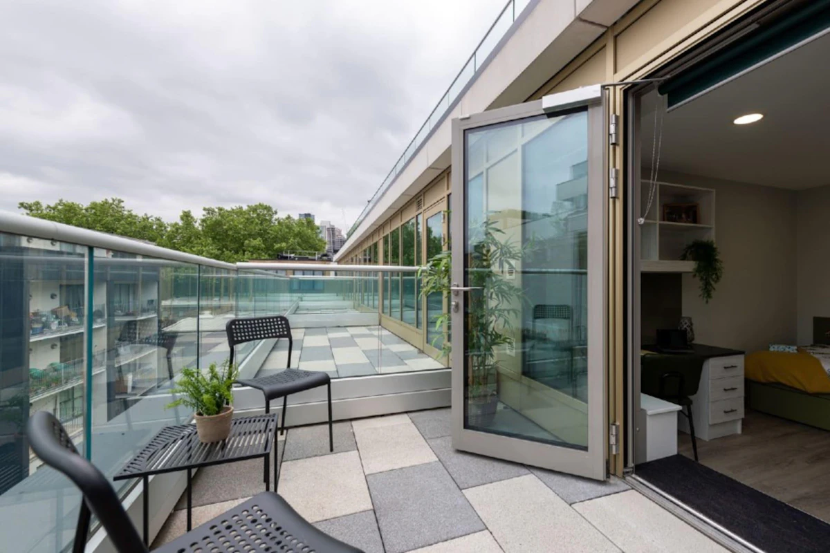 Premium Terrace Studio - Flora Building - Gallery - 4