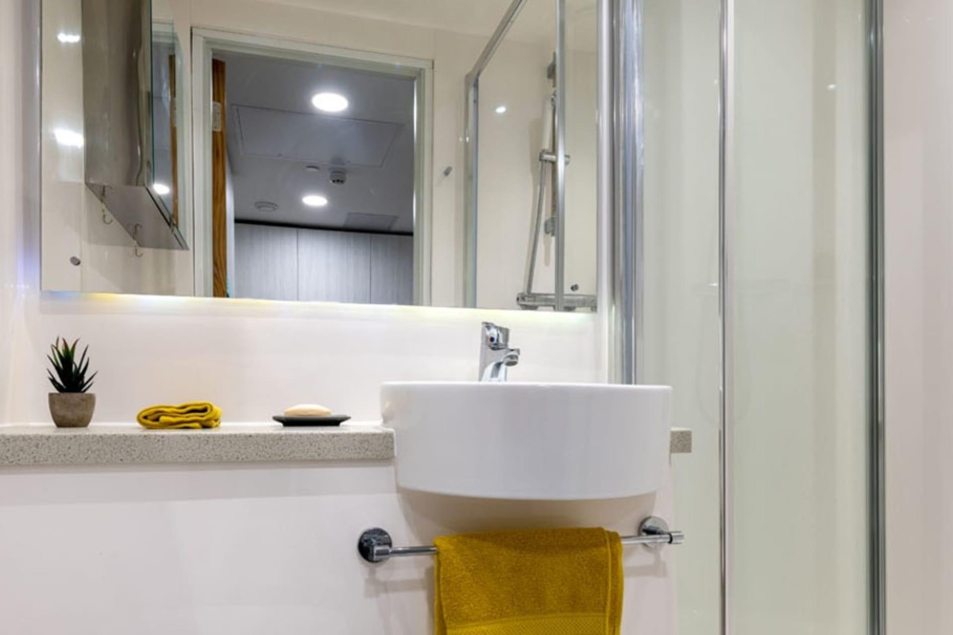 2 Bed Flat  -  Flora Building  - Gallery -  5