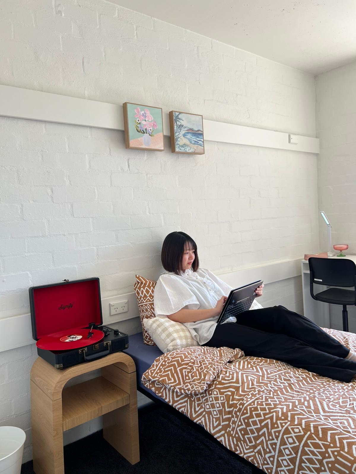  Single Room  -  Ozivillage Cardigan  - Gallery -  3