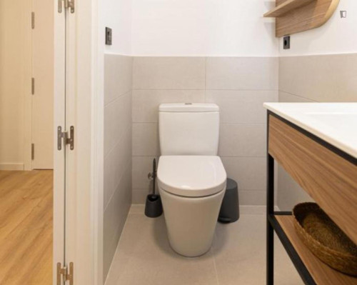 Inviting single ensuite bedroom in Armilla - Gallery - 9