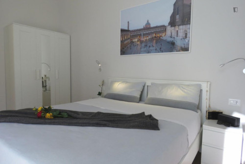 Beautiful 1-bedroom apartment on two levels with outdoor area, close to the city center