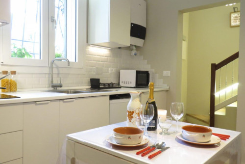 Beautiful 1-bedroom apartment on two levels with outdoor area, close to the city center - Gallery - 9