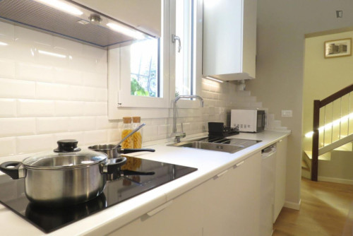Beautiful 1-bedroom apartment on two levels with outdoor area, close to the city center - Gallery - 10