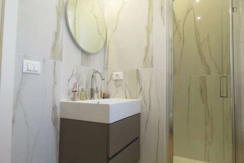 Beautiful 1-bedroom apartment on two levels with outdoor area, close to the city center - Gallery - 6