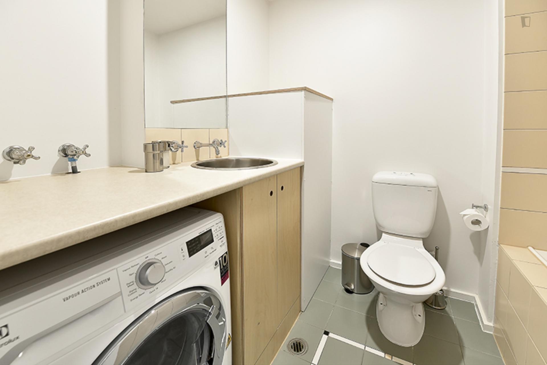 Cozy studio near Flagstaff train station