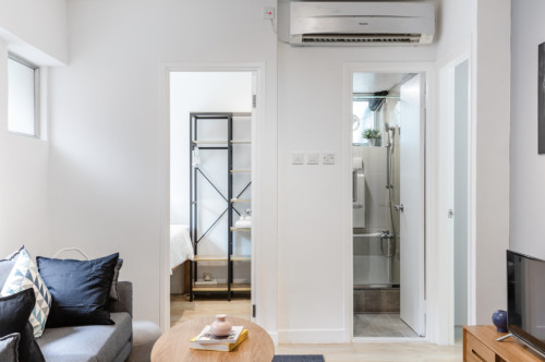 Comfort and Convenience in Stylish Coliving Space in Vibrant Sai Ying Pun Home