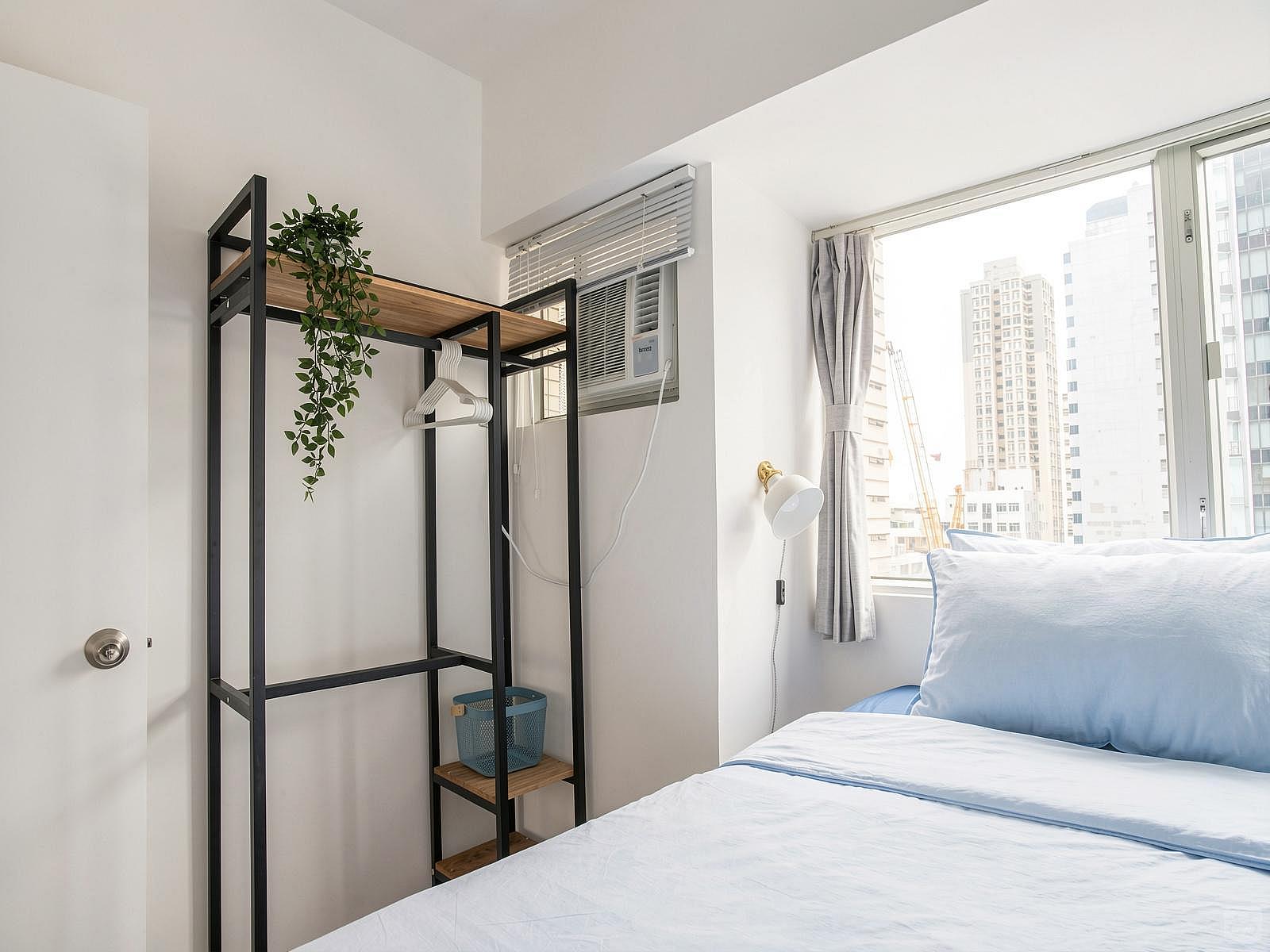 Private Room With Shared Bathroom - Comfort and Convenience in Stylish Coliving Space in Vibrant Sai Ying Pun Home - Gallery - 3