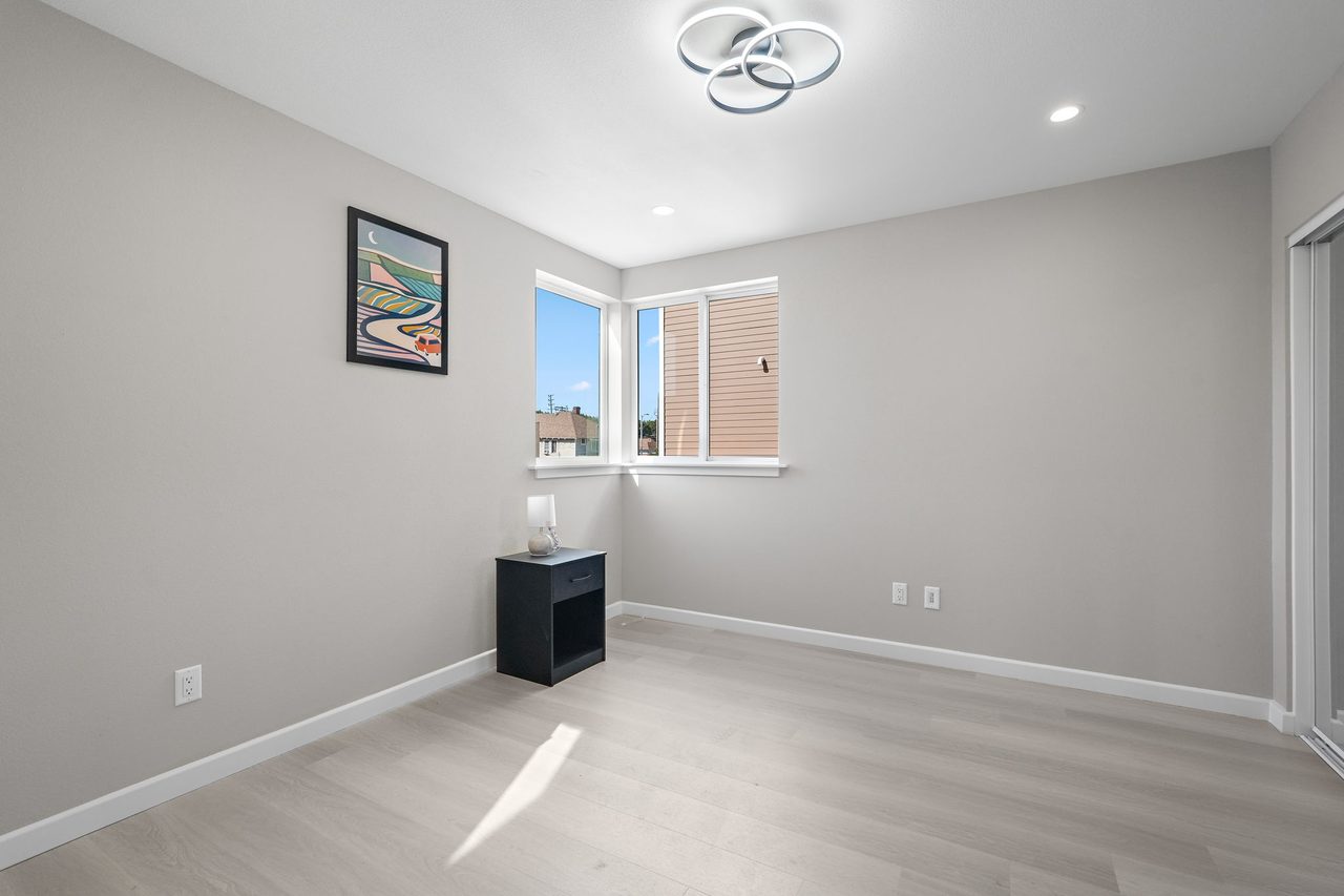  #1828: Boyle Heights - Queen Bedroom A  -  #1828: Boyle Heights  - Gallery -  2