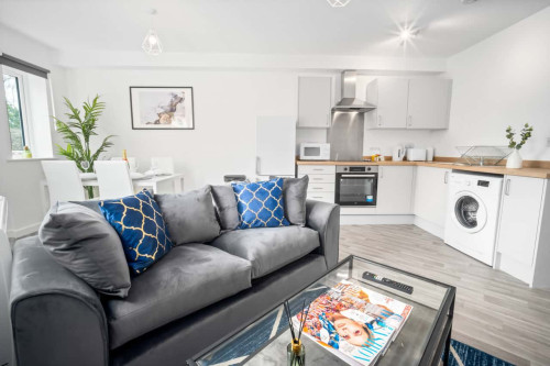Luxury 2 Bed Apartment - Parking - Smart TV - WIFI