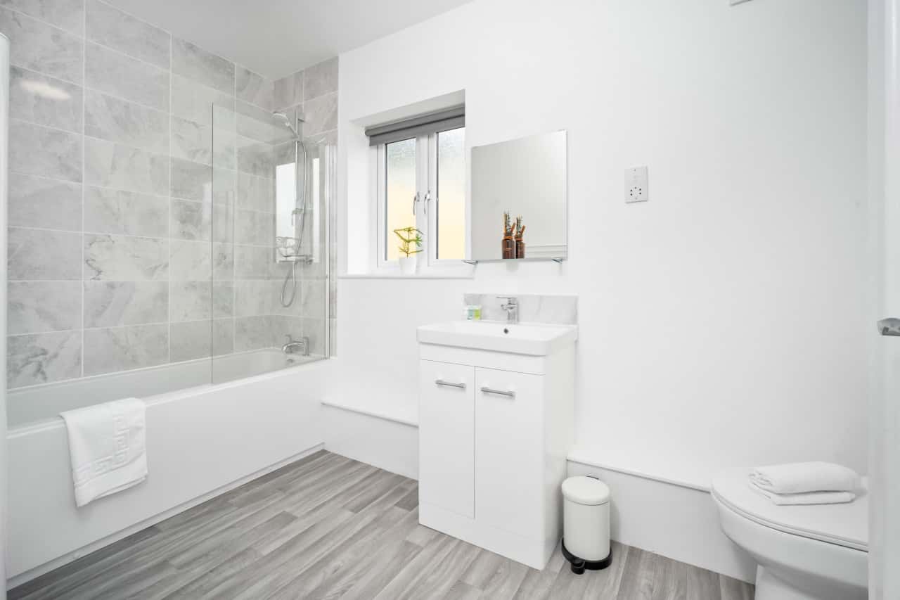  Luxury 2 Bed Apartment - Parking - Smart TV - WIFI  -  Luxury 2 Bed Apartment - Parking - Smart TV - WIFI  - Gallery -  3