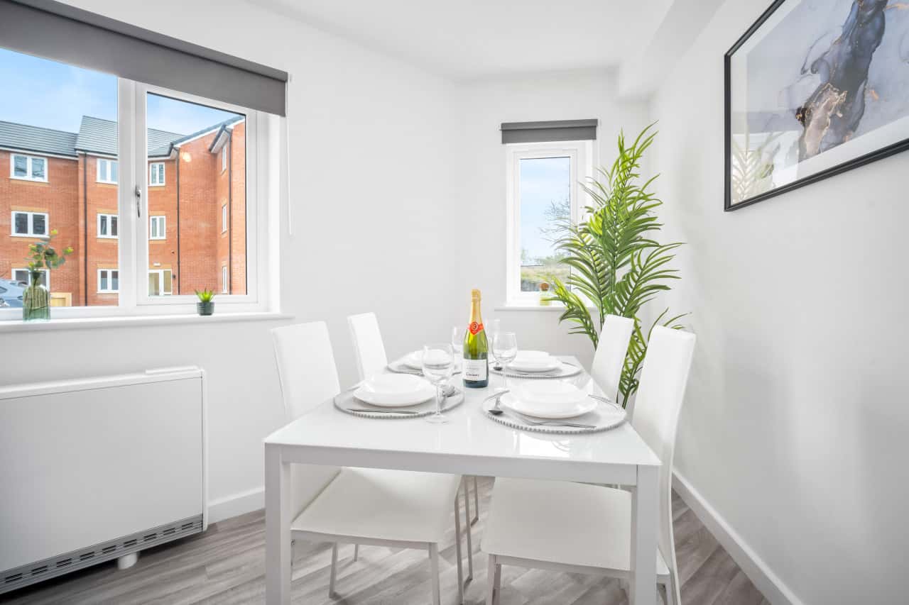  Luxury 2 Bed Apartment - Parking - Smart TV - WIFI  -  Luxury 2 Bed Apartment - Parking - Smart TV - WIFI  - Gallery -  2