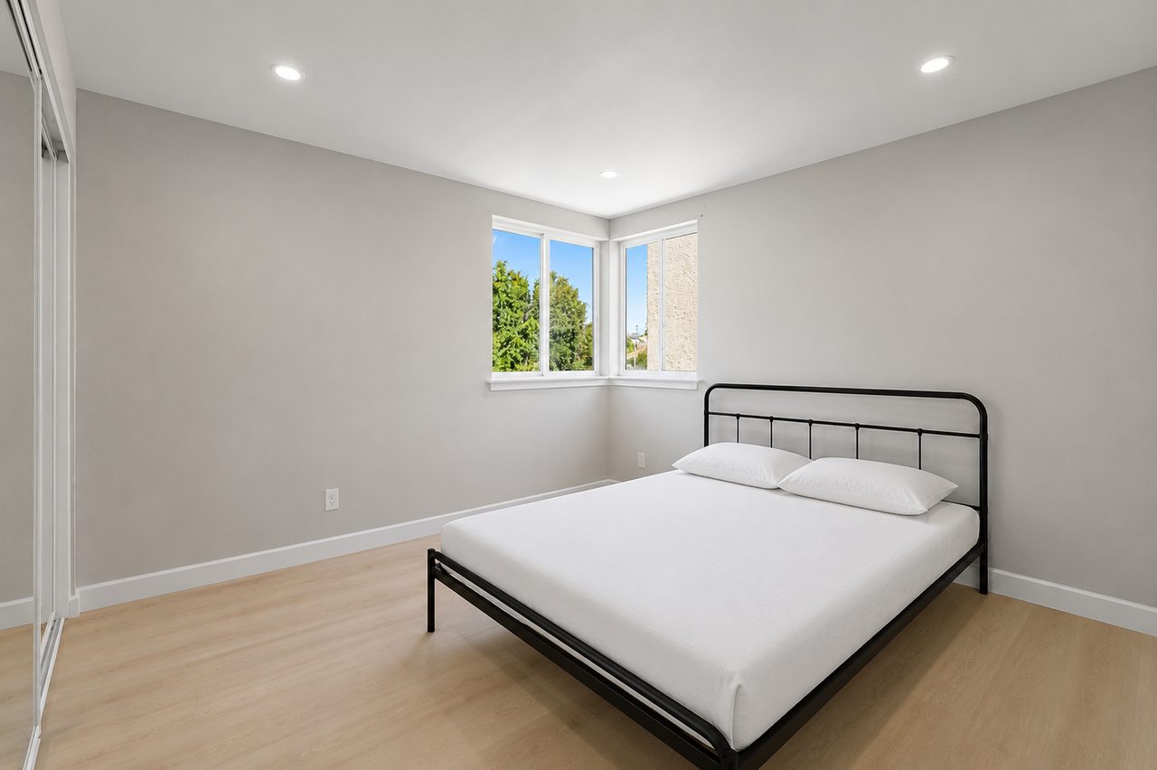#1829: Boyle Heights - Queen Bedroom C /w Private Bathroom - 3