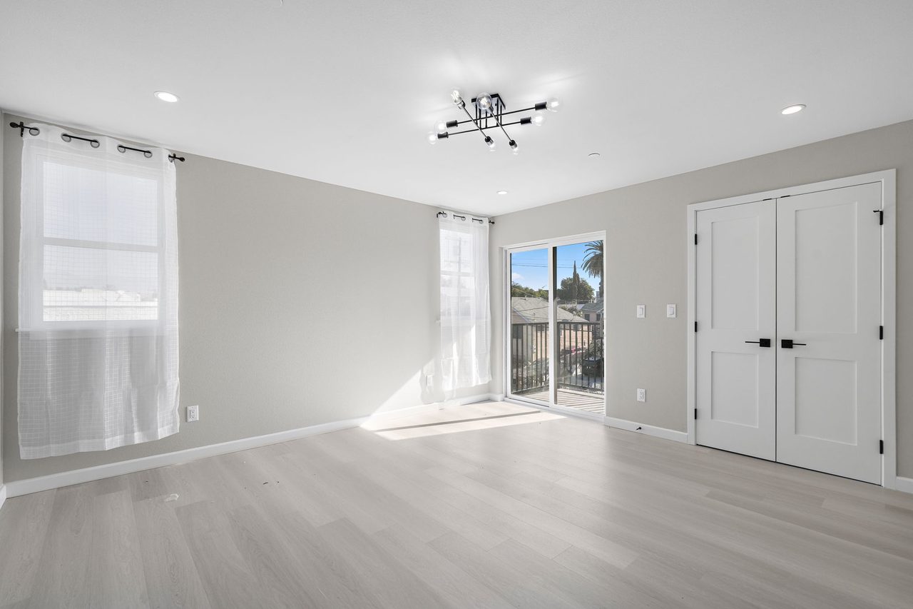 #1829: Boyle Heights - Queen Bedroom D W/ Private Bathroom - #1829: Boyle Heights - Gallery - 16