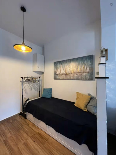 Spacious Single Bedroom with a balcony close to Holy Church of the Holy Apostles
