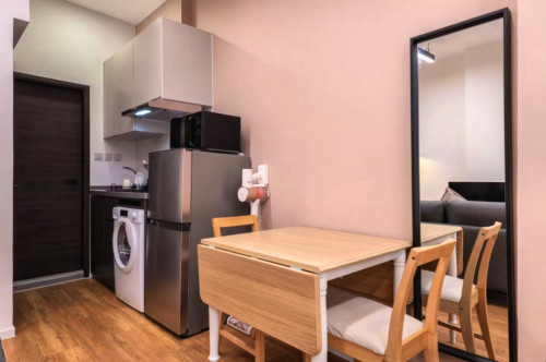 Mid-Century Modern Coliving Oasis in Historic Tai Ping Shan Apartment