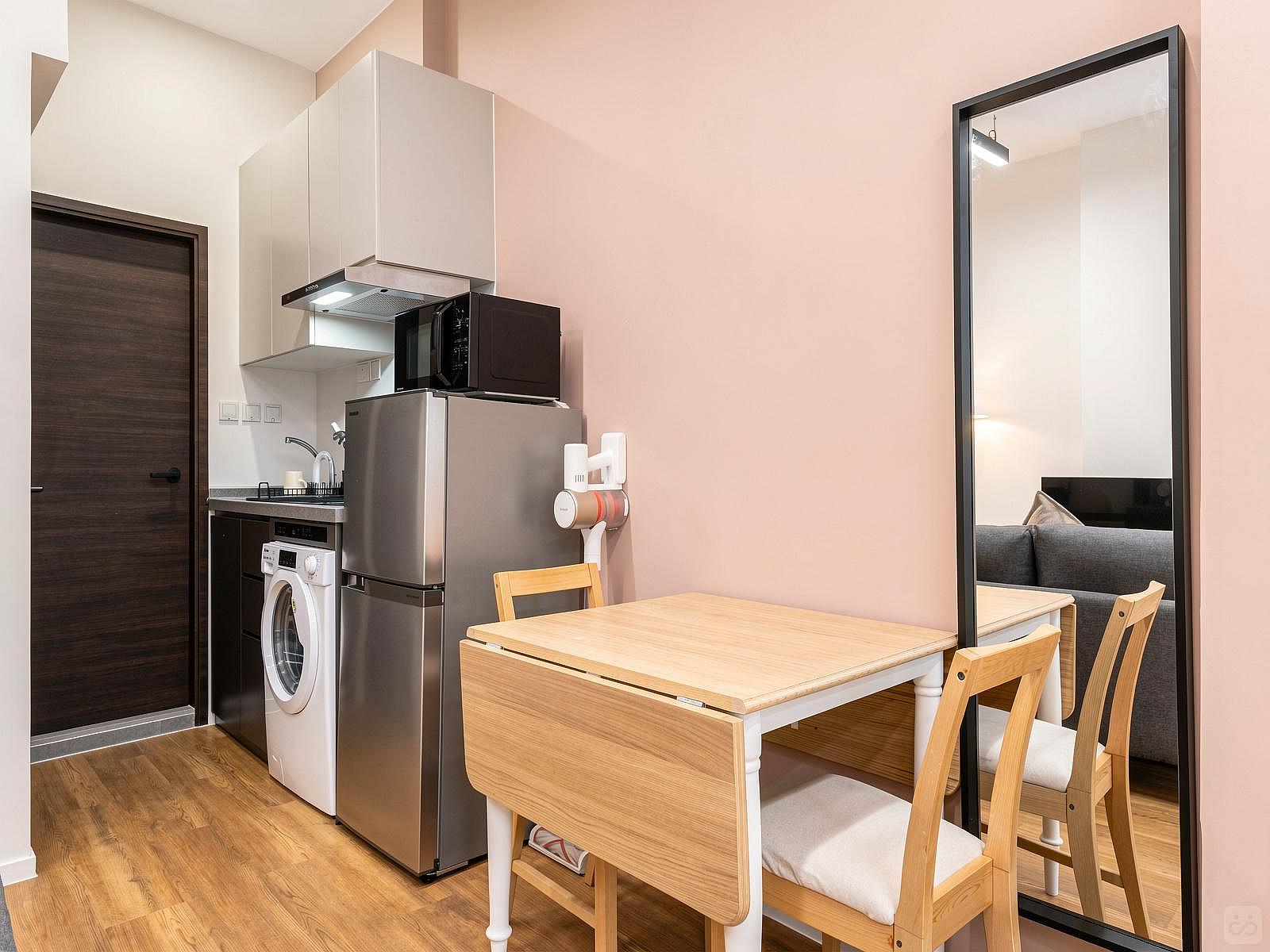  Medium Studio Apartment  -  Mid-Century Modern Coliving Oasis in Historic Tai Ping Shan Apartment  - Gallery -  52