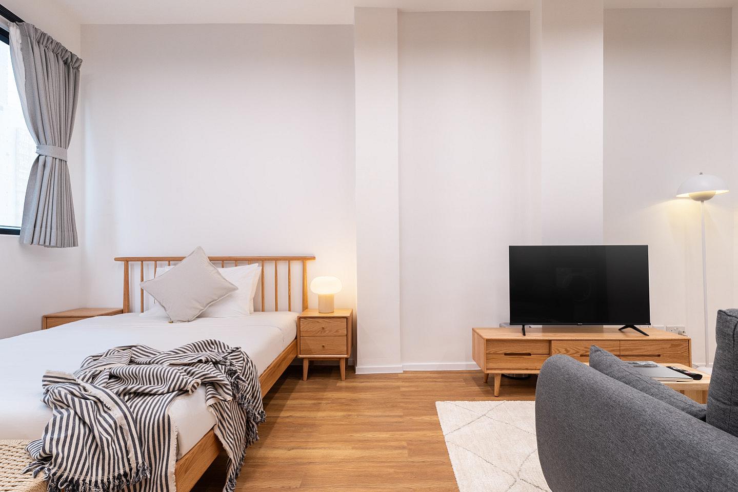  Medium Studio Apartment  -  Mid-Century Modern Coliving Oasis in Historic Tai Ping Shan Apartment  - Gallery -  38