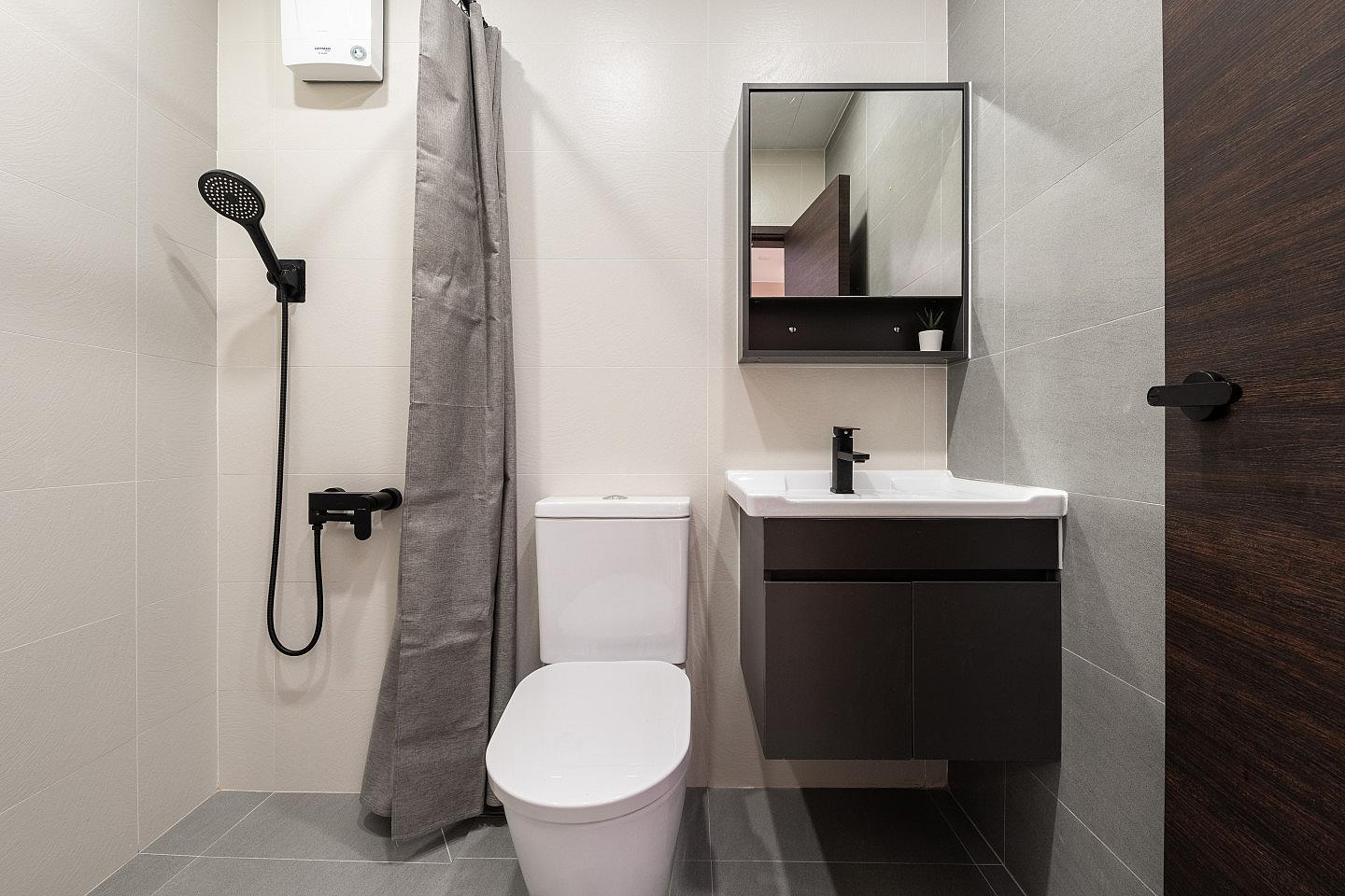  Regular Studio Apartment  -  Mid-Century Modern Coliving Oasis in Historic Tai Ping Shan Apartment  - Gallery -  33