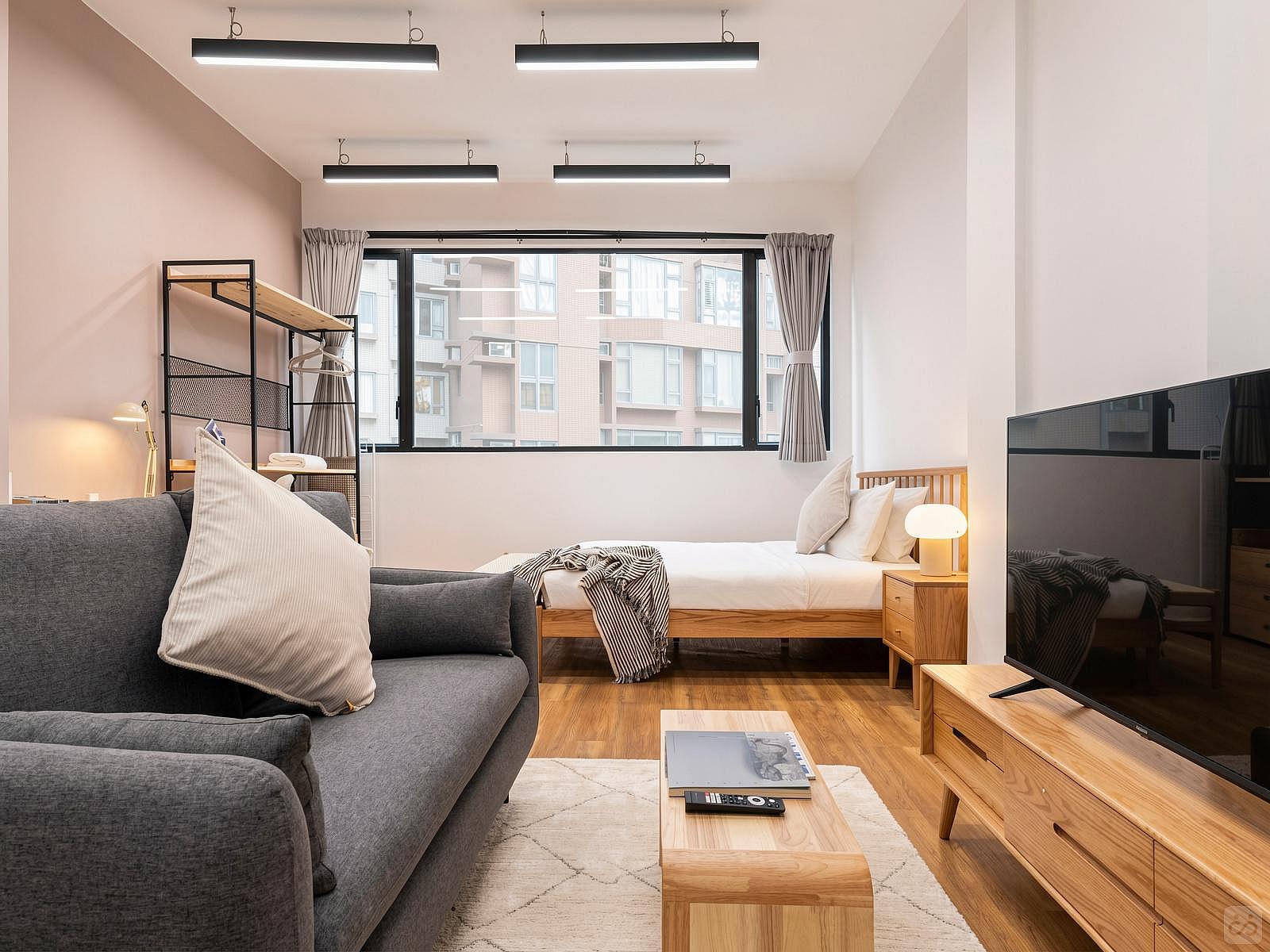  Large Studio Apartment  -  Mid-Century Modern Coliving Oasis in Historic Tai Ping Shan Apartment  - Gallery -  53