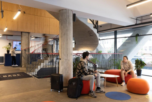 Basecamp by Xior Łódź Rewolucji