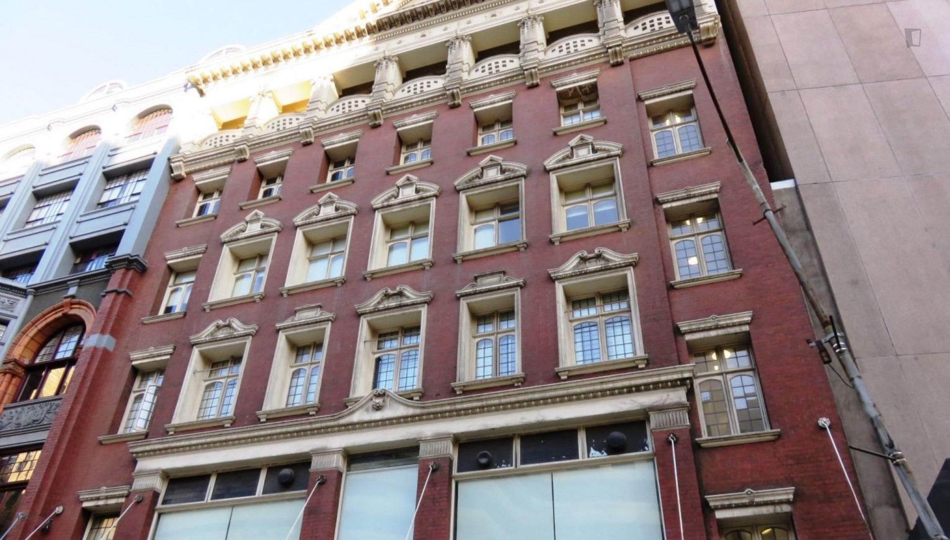 Modern studio near Flinders Street Railway Station