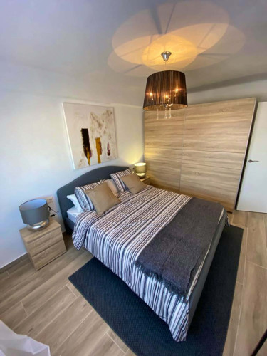 Apartamento en Calle  Miraflores, Málaga con 80m2