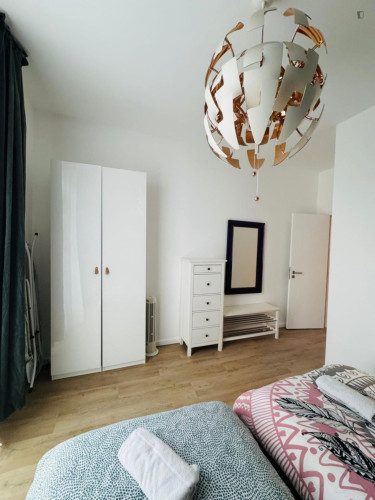 Tempting 1 Bedroom Apartment close to Clemenceau Metro - Gallery - 21