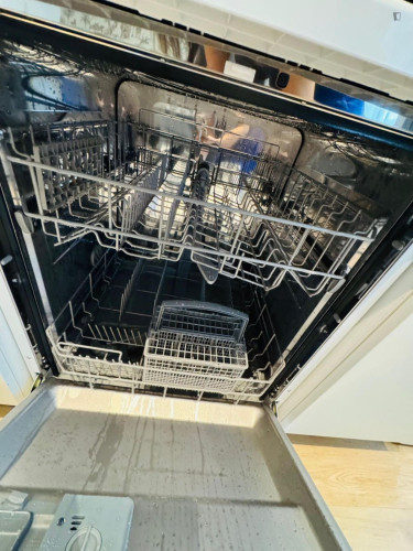Tempting 1 Bedroom Apartment close to Clemenceau Metro - Gallery - 17