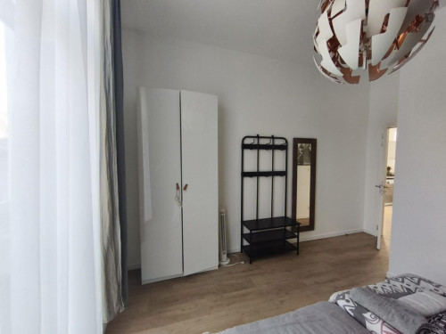 Thrilling 1 Bedroom Apartment close to  Bruxelles-Midi Train Station  - Gallery - 12