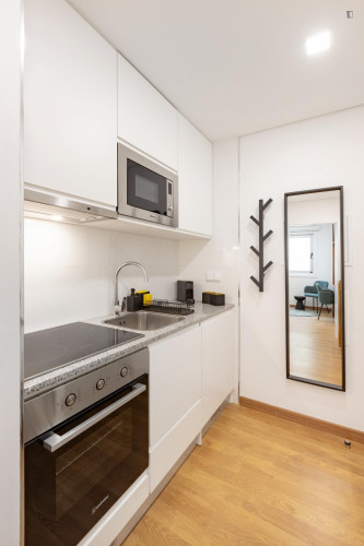 Charming studio close to the Brito Capelo metro station - Gallery - 33