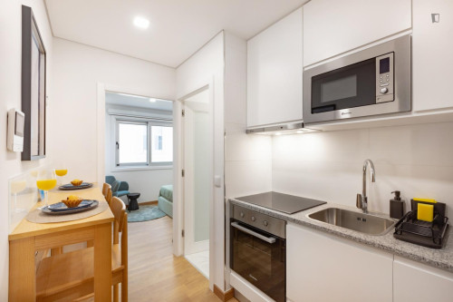 Charming studio close to the Brito Capelo metro station - Gallery - 34