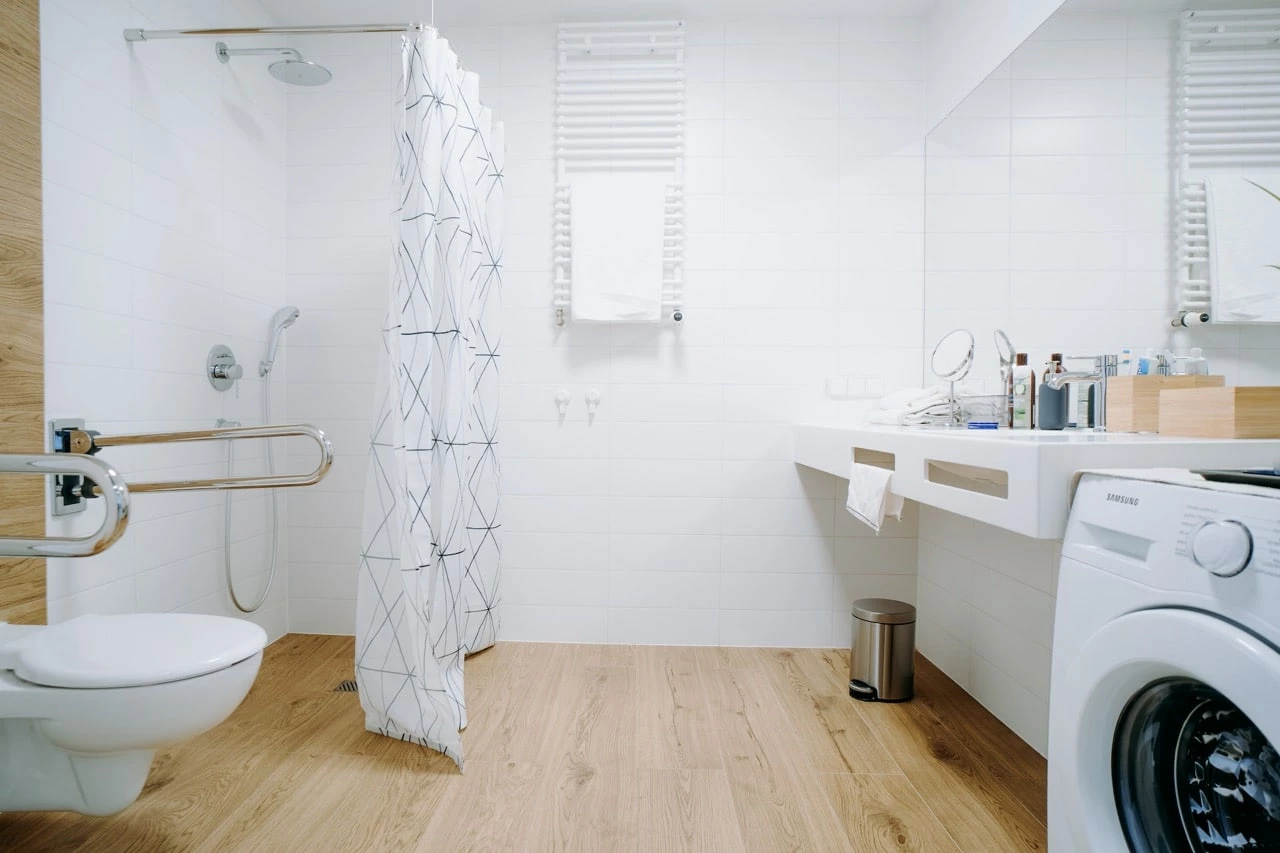  Single L Accessible  -  Basecamp by Xior Kraków  - Gallery -  6
