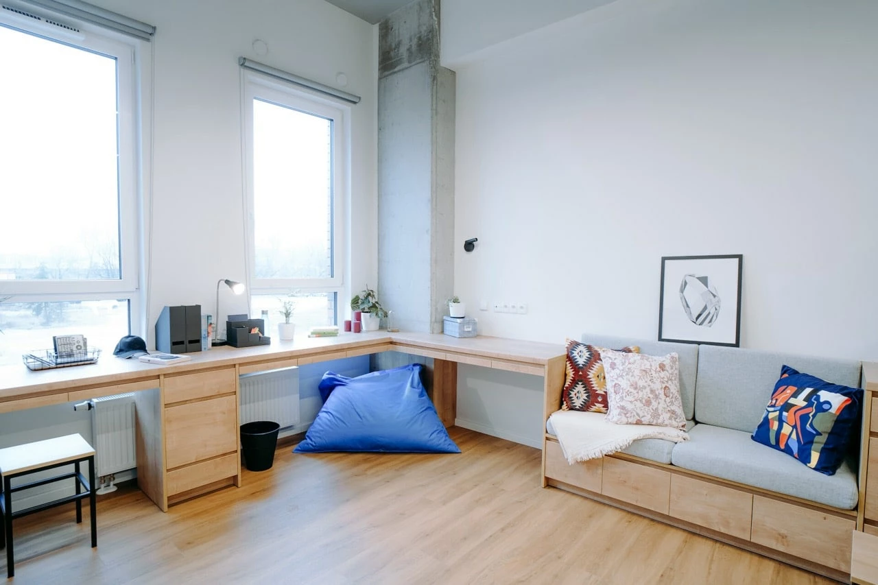  Single L Accessible  -  Basecamp by Xior Kraków  - Gallery -  4
