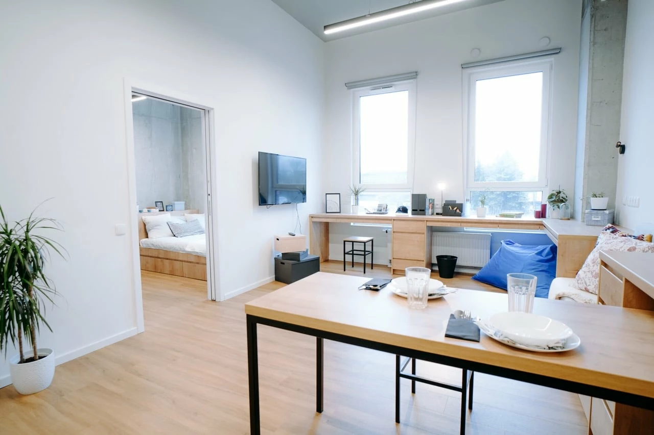 Single L Accessible  -  Basecamp by Xior Kraków  - Gallery -  2