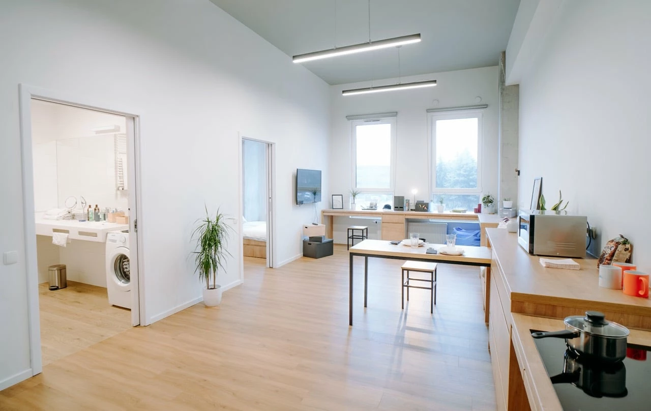  Single L Accessible  -  Basecamp by Xior Kraków  - Gallery -  7