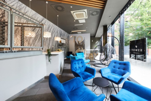 Collegiate Tower - Gallery - 17